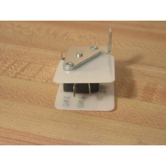 Honeywell V7-1C17D8-015-1 Miniature Switch A1M6-1676-179 W Bracket - Used