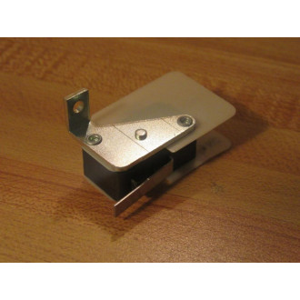 Honeywell V7-1C17D8-015-1 Miniature Switch A1M6-1676-179 W Bracket - Used