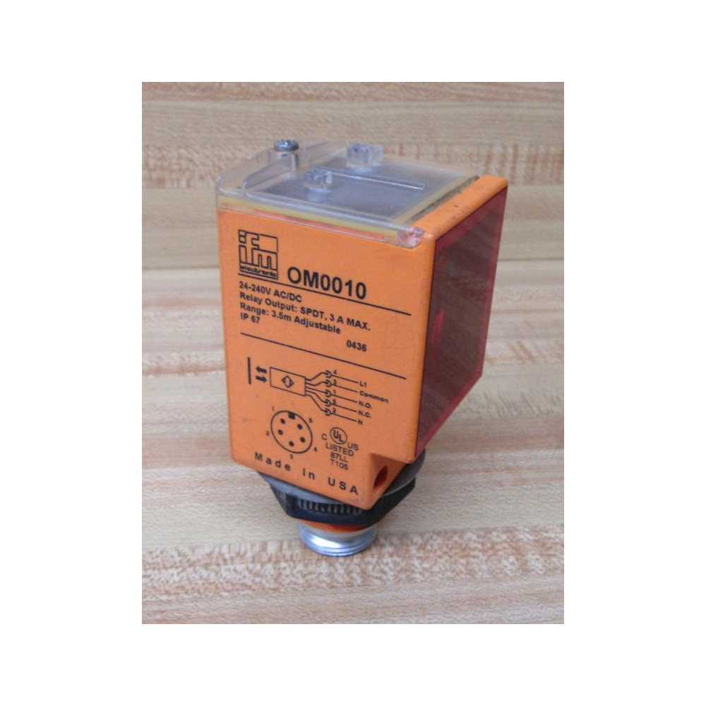 IFM Efector OM0010 Diffuse Reflection Sensor - Used IFM Efector OM0010 Diffuse Reflection Sensor - Used