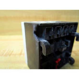 Square D 8502 PD 3.11 E Contactor 8502 P 3.01 Cracked Housing - Used