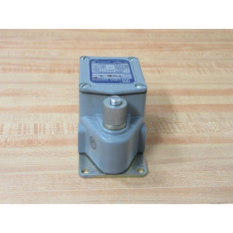 Square D 9007-TUB 7 Limit Switch 9007TUB7 - New No Box