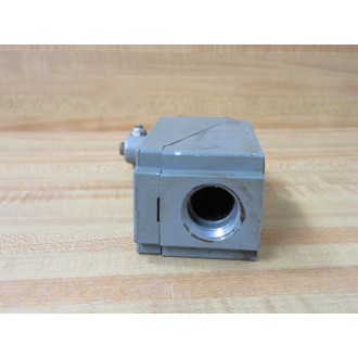 Allen Bradley 802T-AP Limit Switch 802TAP Ser D wRoller Lever - Used