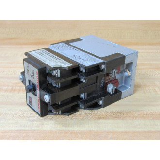 Cutler Hammer D23MB Eaton Type M Relay D23MDChipped Housing - Used