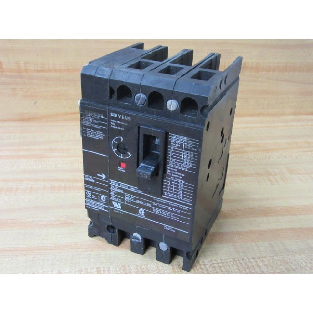 Siemens ED63A050 Circuit Breaker ED63A050L wA01ED65 - Used Siemens ED63A050 Circuit Breaker ED63A050L wA01ED65 - Used