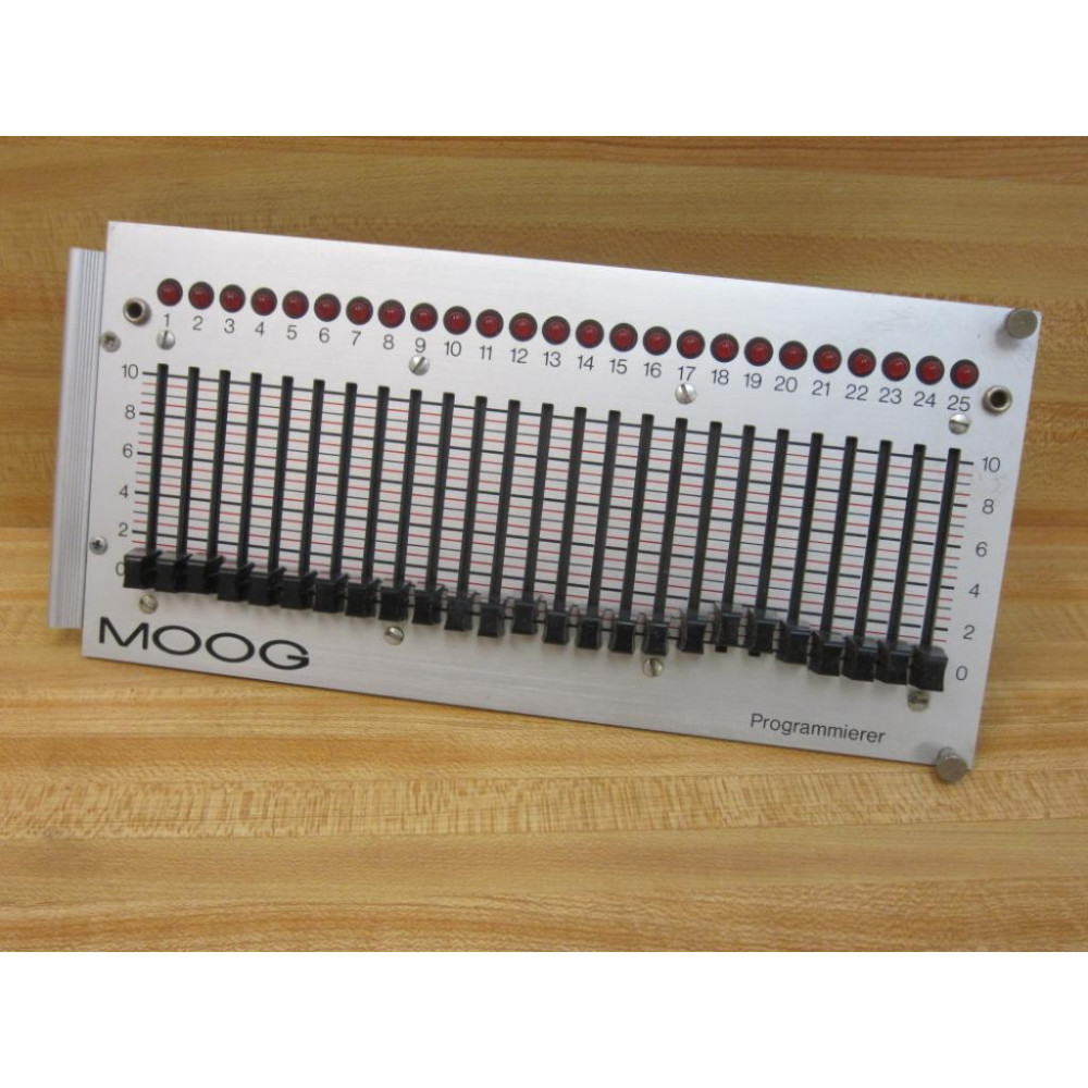 Moog D124-013-A001 Control Panel wCard D124-013 - Used Moog D124-013-A001 Control Panel wCard D124-013 - Used