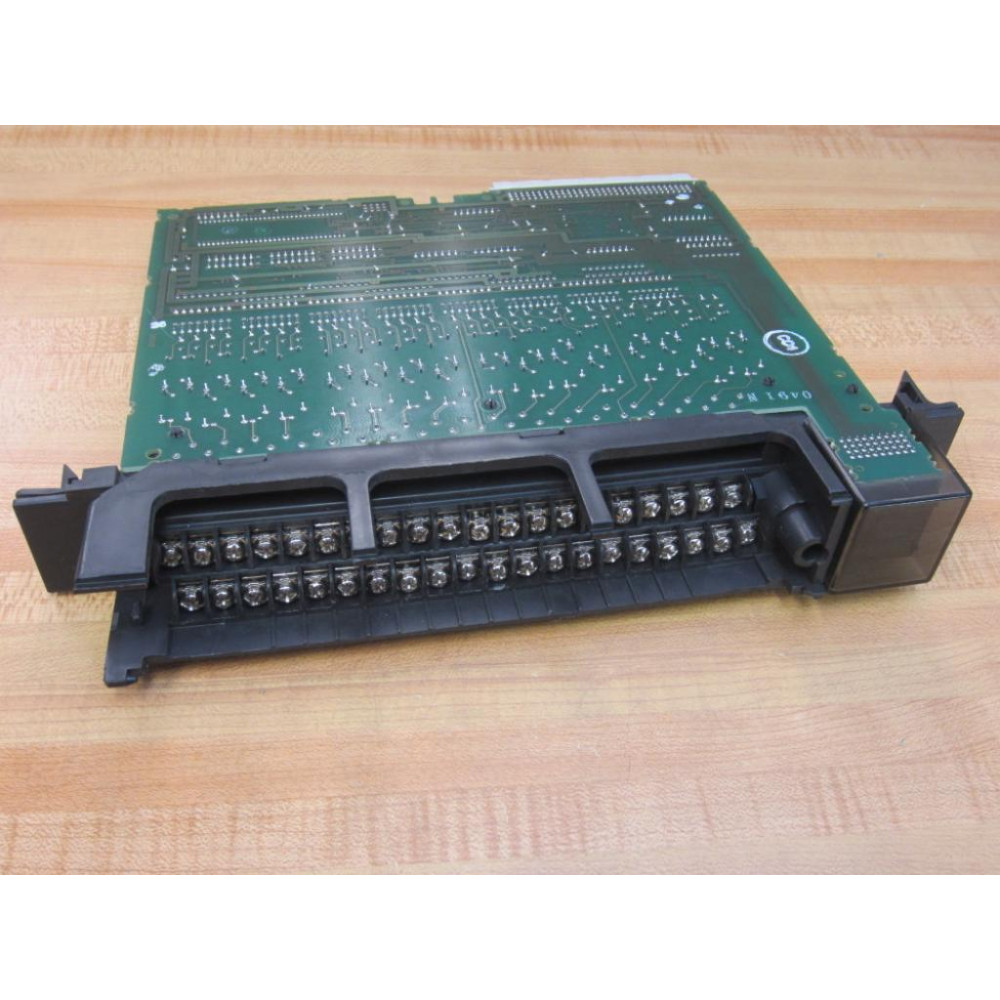 Fanuc IC697MDL650 Input Module WO Side Panel - Used Fanuc IC697MDL650 Input Module WO Side Panel - Used
