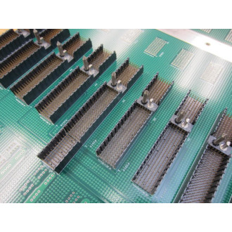 Castle Networks 05-0003-000 19-Slot Midplane 050003000 - Used