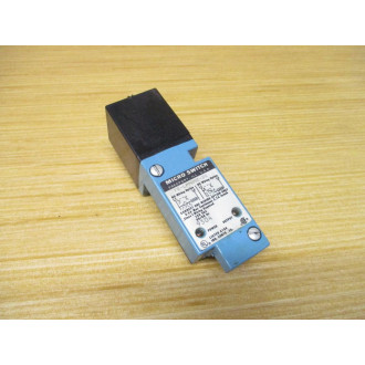Micro Switch FE-LPM05E-2S Photoelectric Sensor FELPM05E2S WO Base - Used