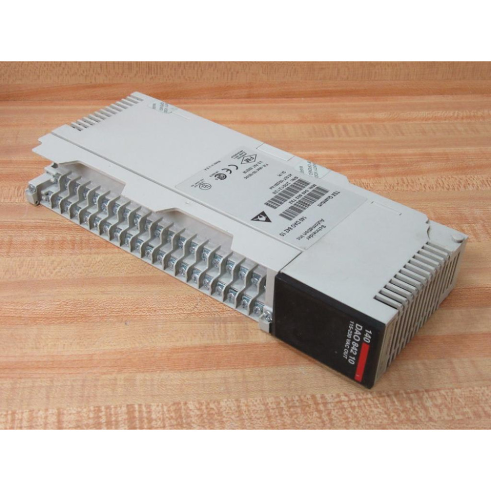 Schneider 140-DAO-842-10 Output Module 140DAO84210 wo Cover - Used Schneider 140-DAO-842-10 Output Module 140DAO84210 wo Cover - Used