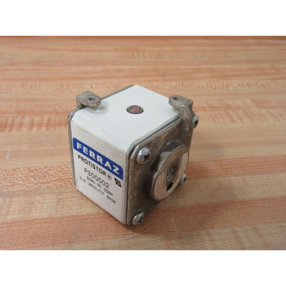 Gould Shawmut Ferraz Mersen P300002 Protistor fuse - Used Gould Shawmut Ferraz Mersen P300002 Protistor fuse - Used