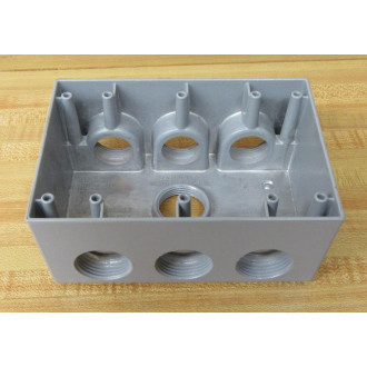 Pass & Seymour WPB473 Outlet Box W 3 Plugs - New No Box