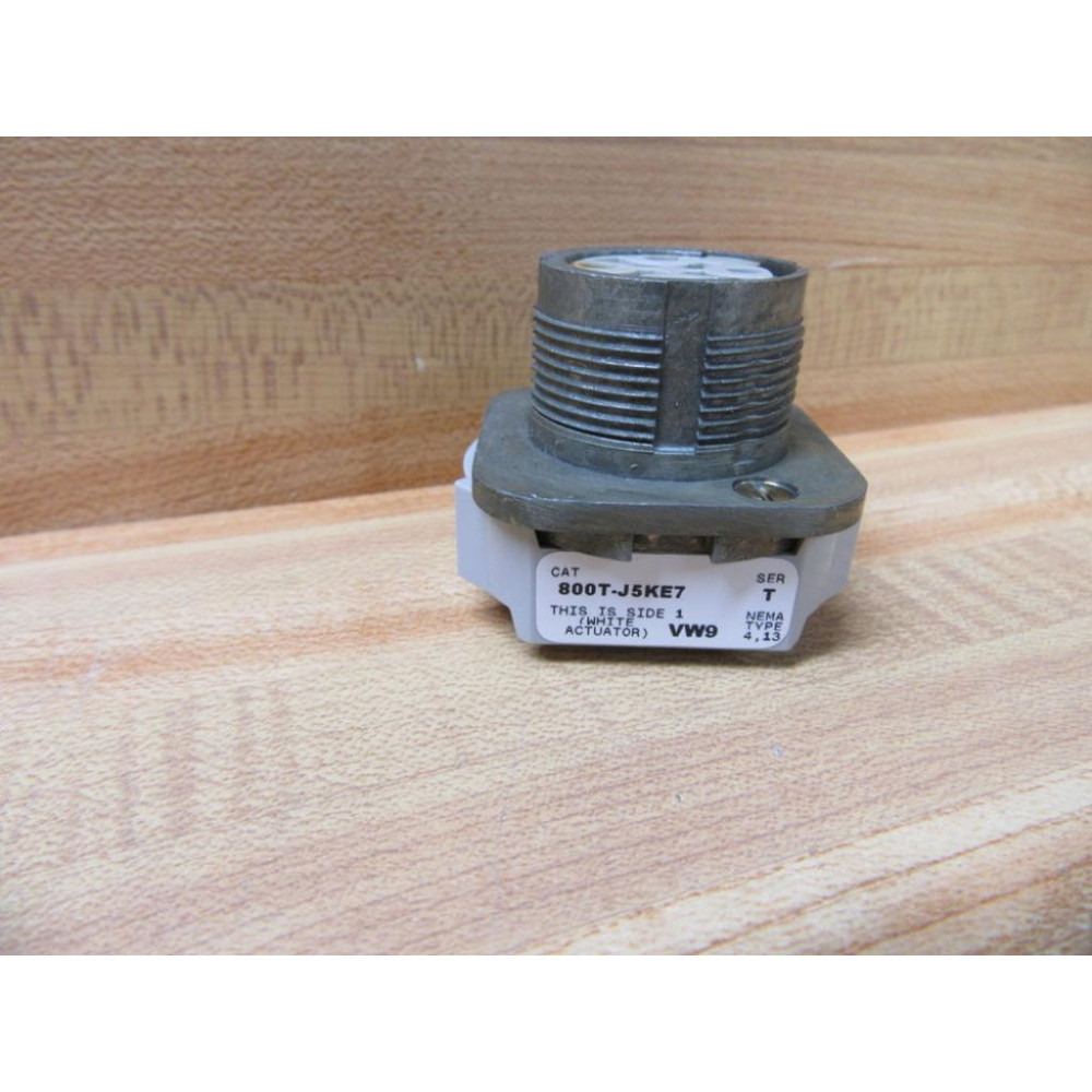 Allen Bradley 800T-J5KE7B Selector Switch 800TJ5KE7B Core Only - New No Box Allen Bradley 800T-J5KE7B Selector Switch 800TJ5KE7B Core Only - New No Box