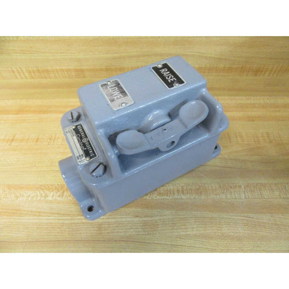 General Electric CR2940AJ202A Heavy Duty Switch Station - Refurbished