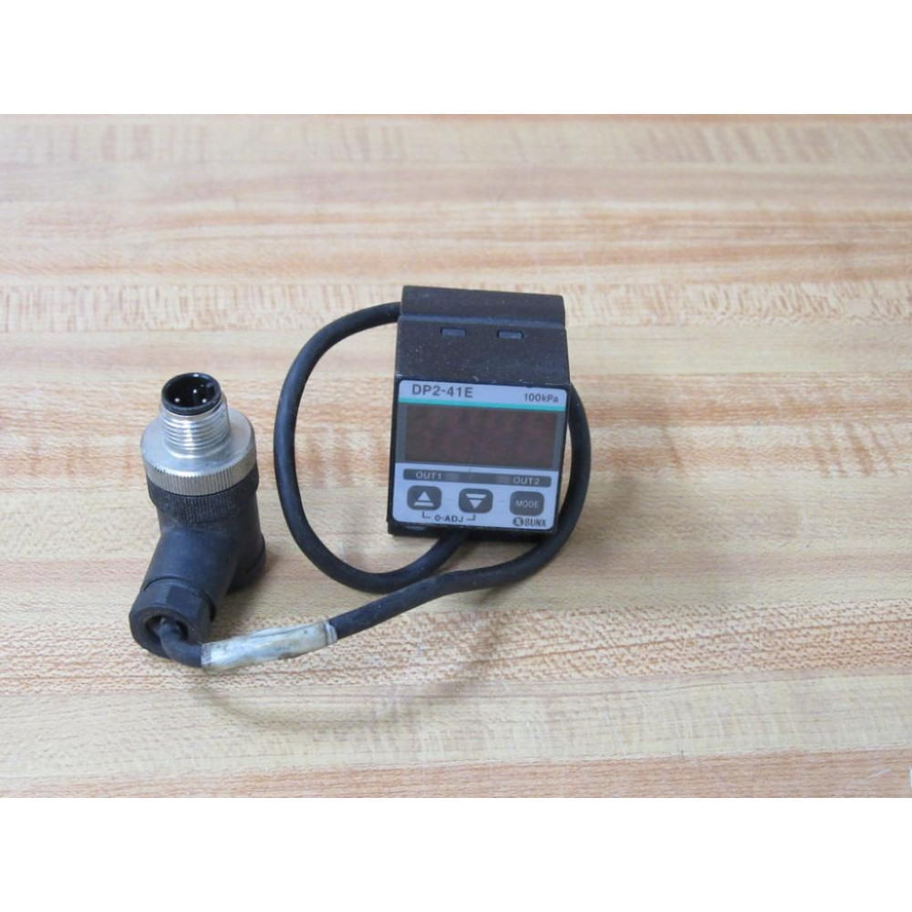 Sunx DP2-41E Digital Pressure Switch DP241E - Used