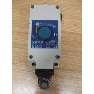 Telemecanique XY2-CH13150H7 Push Button XY2CH13150H7 - Used
