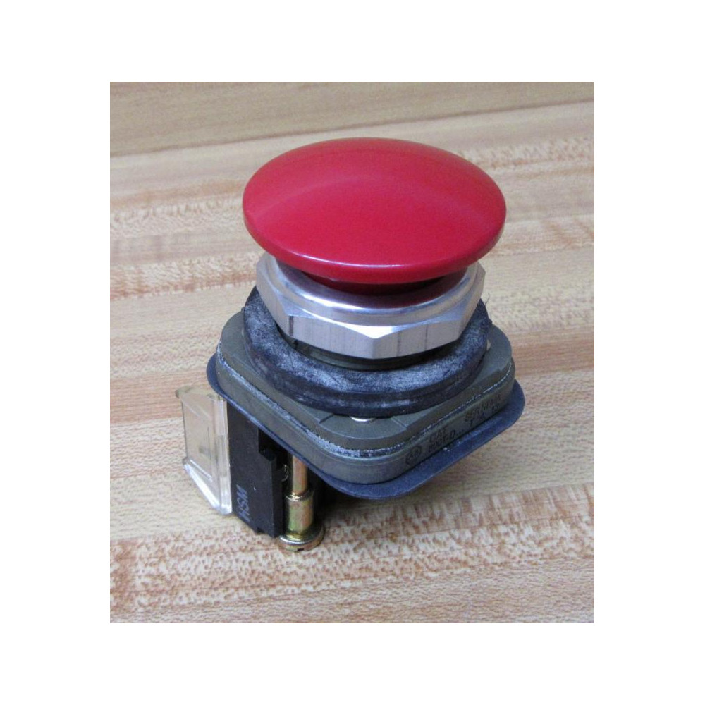 Allen Bradley 800T-D Pushbutton 800TD W Chipped Cap & 800T-XA - New No Box Allen Bradley 800T-D Pushbutton 800TD W Chipped Cap & 800T-XA - New No Box