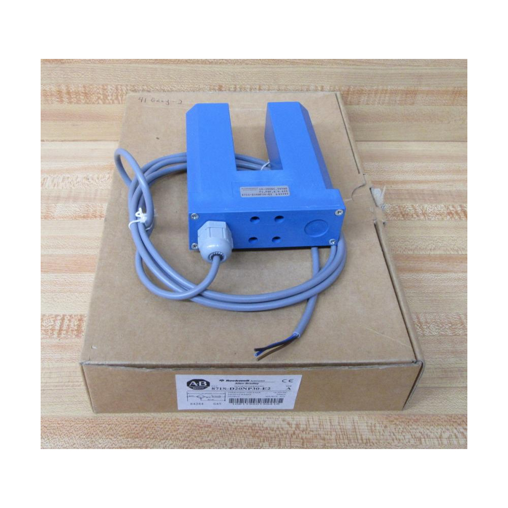 Allen Bradley 871S-D20NP30-E2 Proximity Sensor 871SD20NP30E2 Allen Bradley 871S-D20NP30-E2 Proximity Sensor 871SD20NP30E2