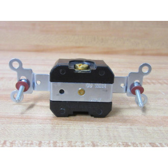 Hubbell HBL7535 Twist-Lock Receptacle 7535
