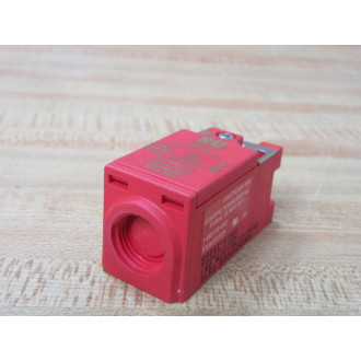 STI 44521-1040 Safety Switch T2007 - Used