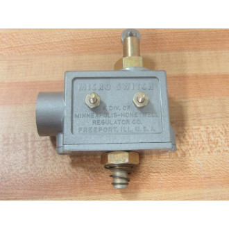 Micro Switch BZE6-RQ8X2 Limit Switch BZE6RQ8X2 E-995 - New No Box