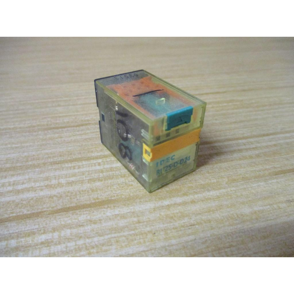 IDEC RU4S-D-D24-24V DC Relay RU4S-D-D24-24VDC - Used IDEC RU4S-D-D24-24V DC Relay RU4S-D-D24-24VDC - Used