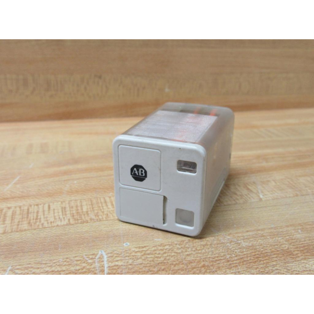 Allen Bradley 700-HB33A1-120VAC Relay 700-HB33A1-120V AC Series B - New No Box Allen Bradley 700-HB33A1-120VAC Relay 700-HB33A1-120V AC Series B - New No Box