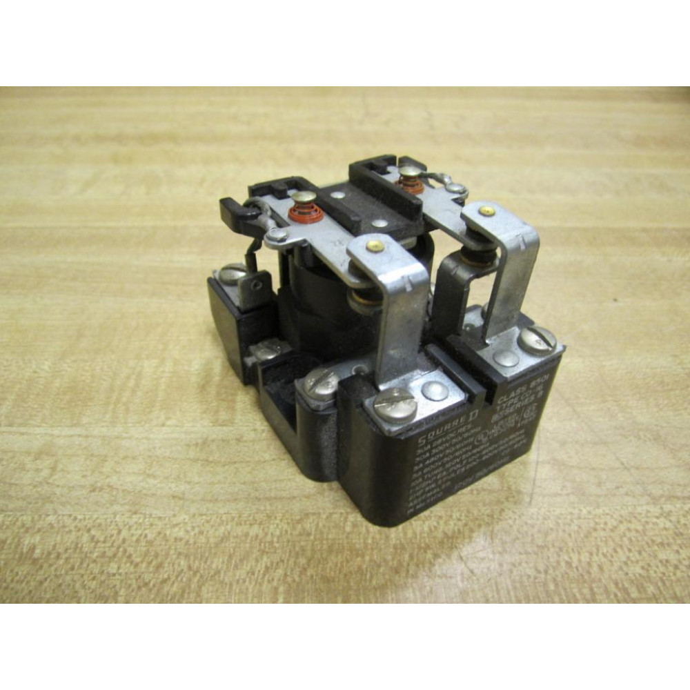 Square D 8501 CO-16 Relay 8501 C0-16 120V 5060Hz - Used Square D 8501 CO-16 Relay 8501 C0-16 120V 5060Hz - Used