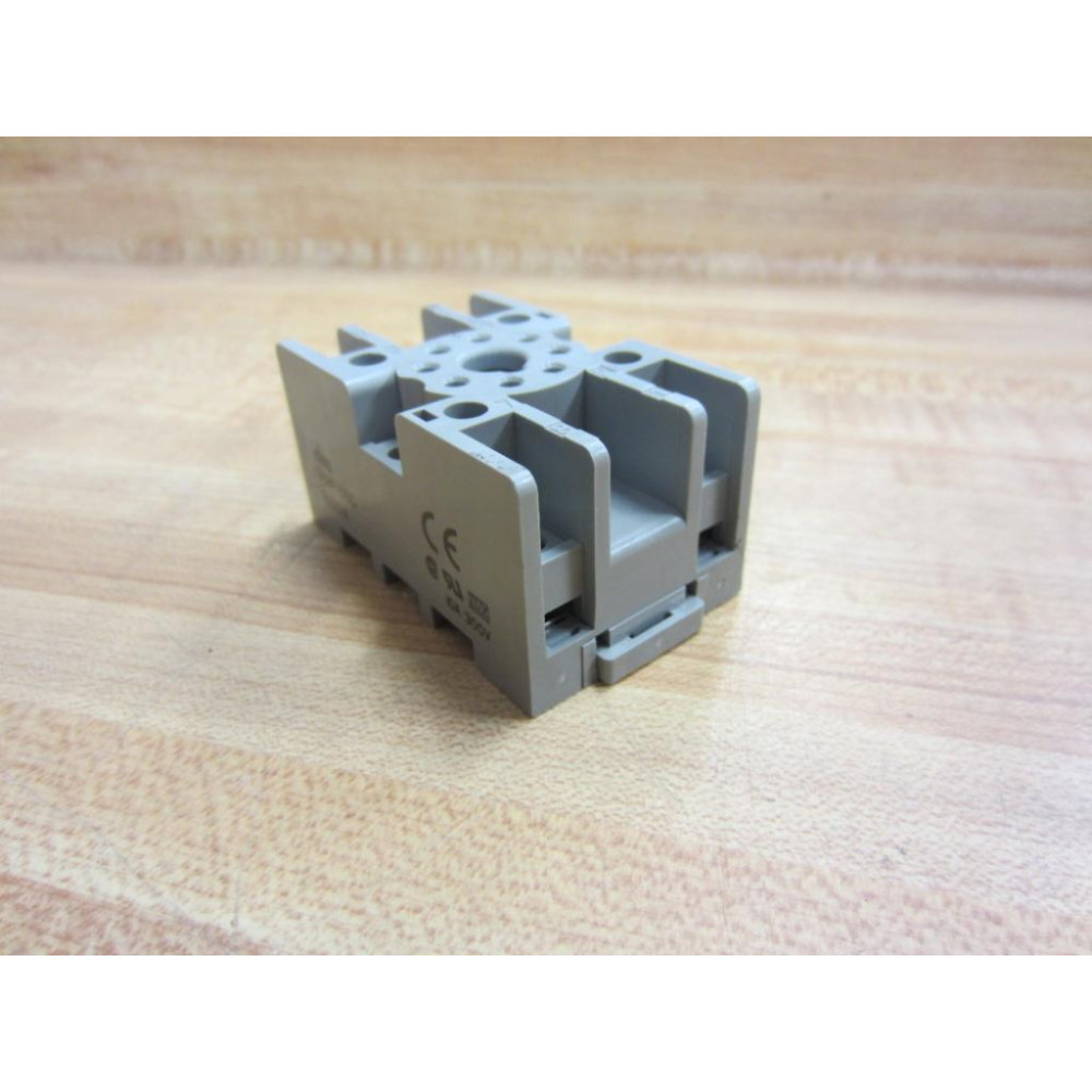 IDEC SR2P-05C Relay Socket SR2P05C - New No Box IDEC SR2P-05C Relay Socket SR2P05C - New No Box