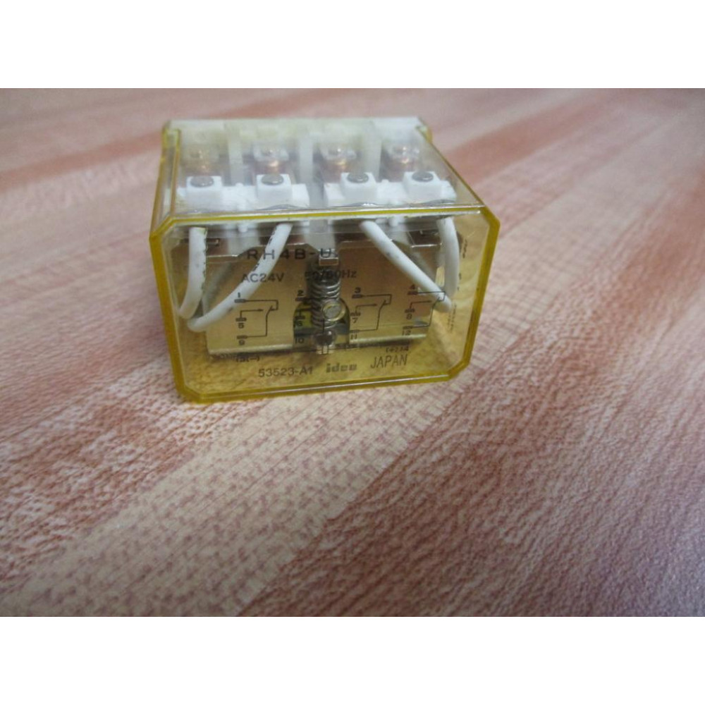 IDEC RH4B-U-AC24V Relay RH4B-U-24V AC - New No Box IDEC RH4B-U-AC24V Relay RH4B-U-24V AC - New No Box