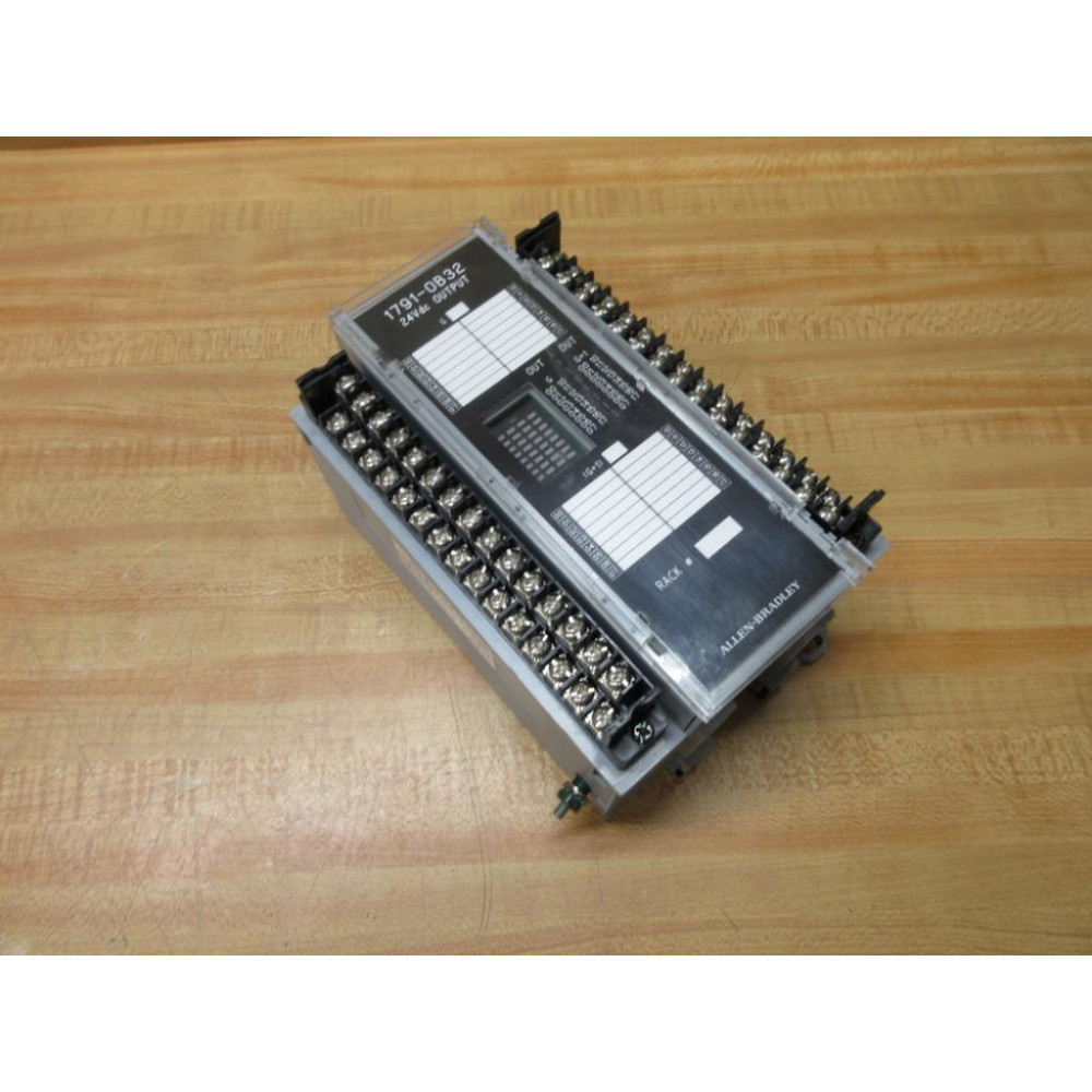 Allen Bradley 1791-0B32 DC Ouput IO Module 1791-OB32 Series B WO Covers - Used Allen Bradley 1791-0B32 DC Ouput IO Module 1791-OB32 Series B WO Covers - Used