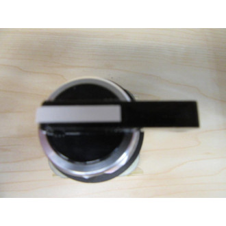 Allen Bradley 800T-J18A Selector Switch 800TJ18A W800T-XA (X2) - New No Box