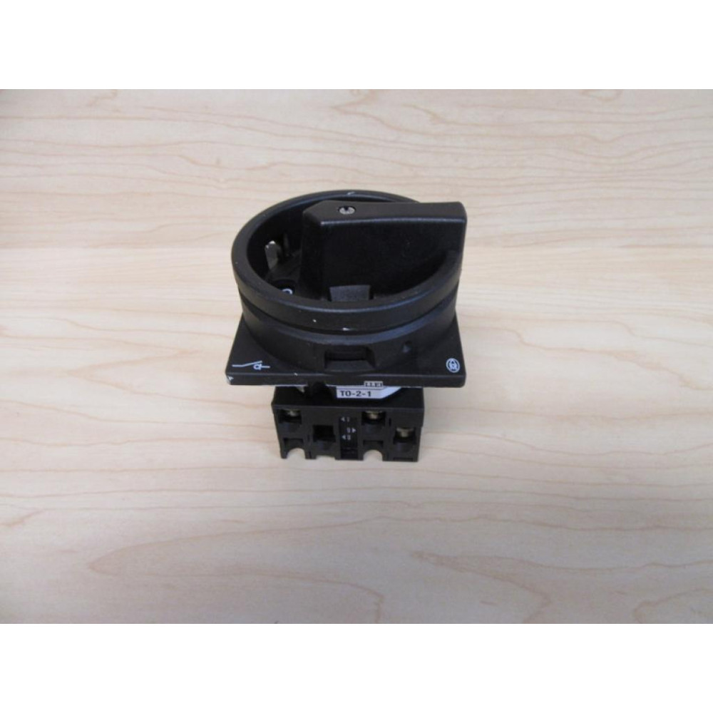 Cutler-Hammer Eaton Moeller T0-2-1 Rotary Switch Black - Used