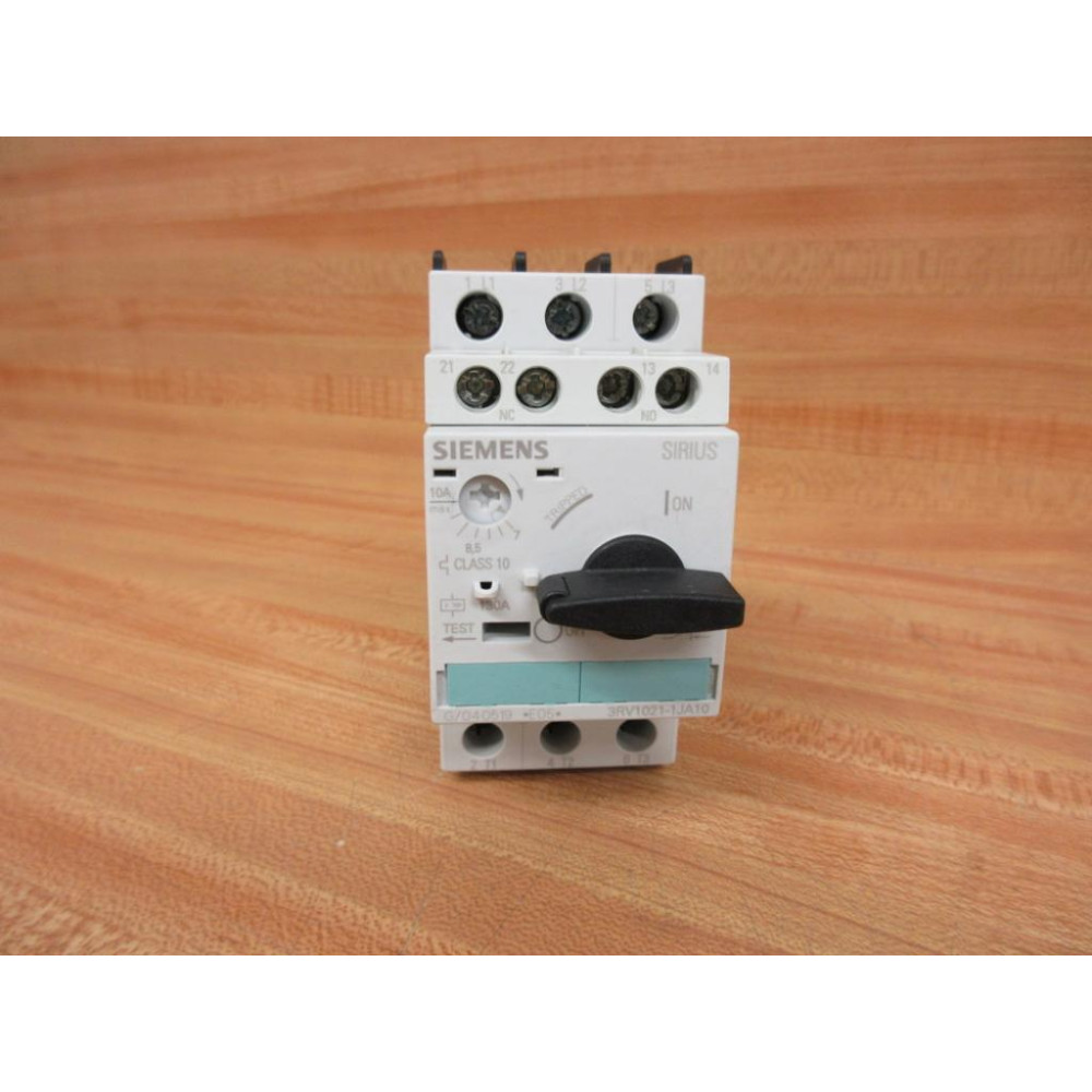 Siemens 3RV1021-1JA10 Sirius 7-10A Circuit Breaker 3RV10211JA10 With 3RV1901-1E - New No Box