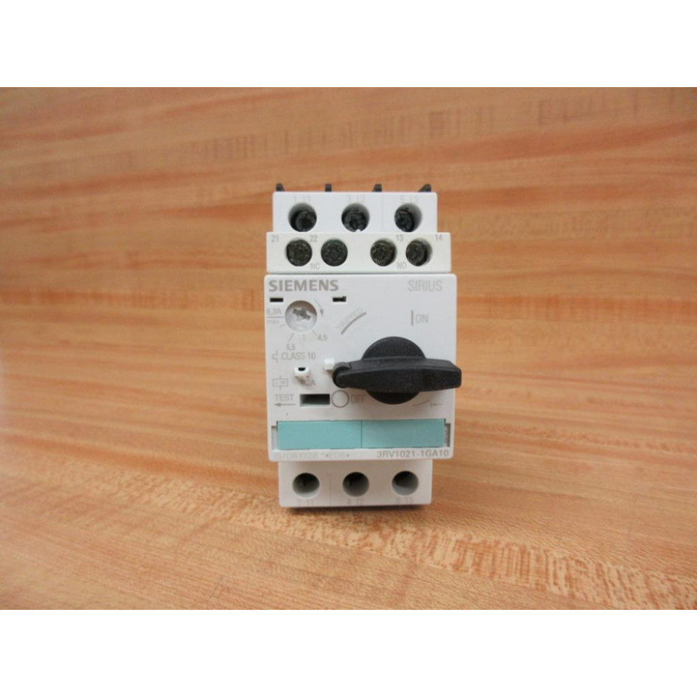 Siemens 3RV1021-1GA10 4.5-6.3A Circuit Breaker 3RV10211GA10 With 3RV1901-1E - New No Box