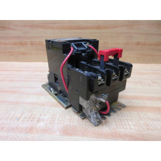 Square D 8536-SBO2 Starter 8536-SB02S WCoil 31041-400-42 - Used