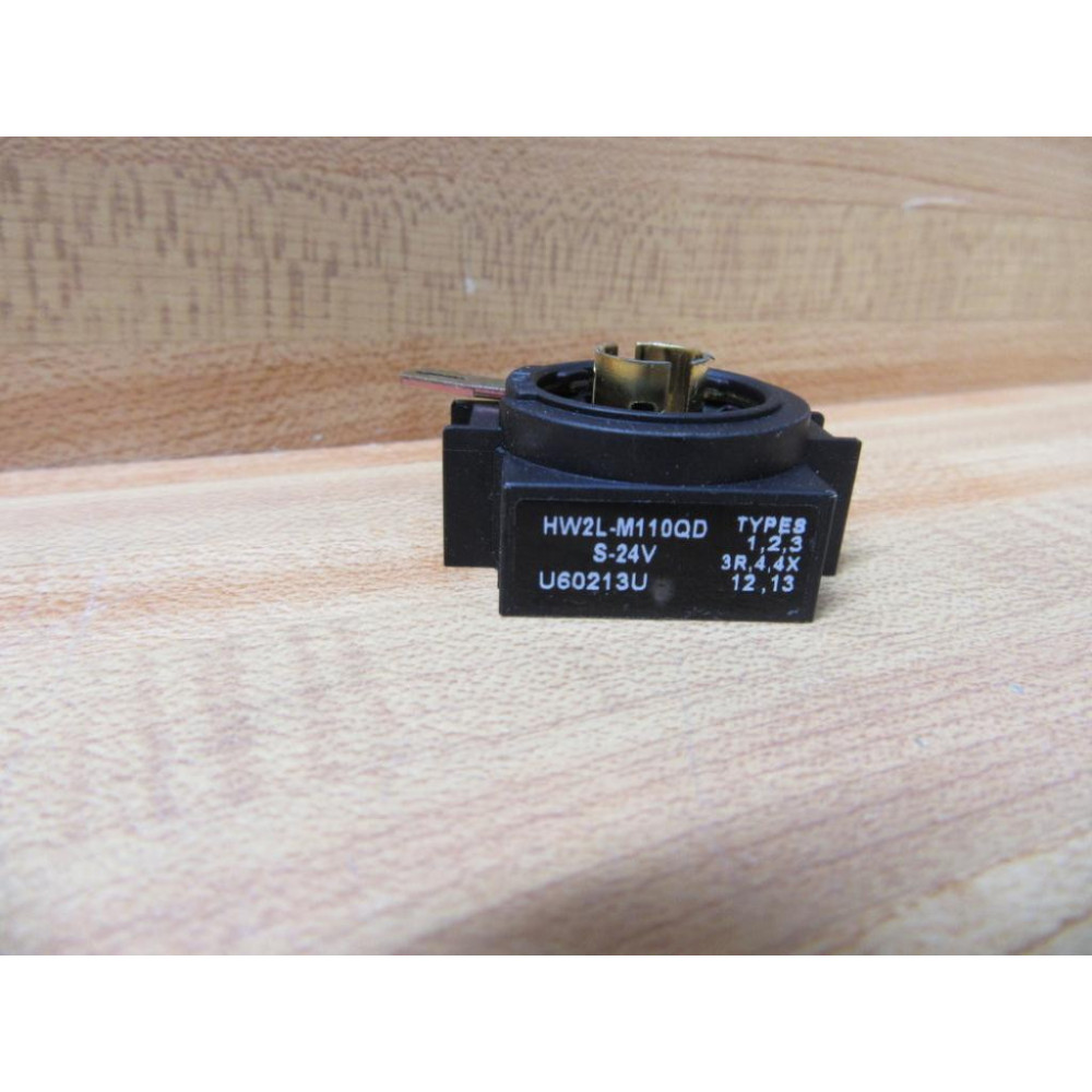 IDEC HW2L-M110QD Push Button Switch Lamp Module Only - New No Box