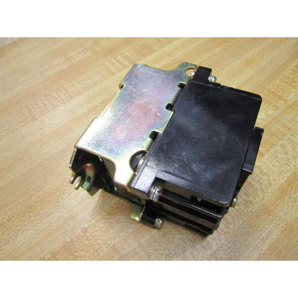 Allen Bradley 700-N200A1 Control Relay 700N200A1 Ser. C - Used