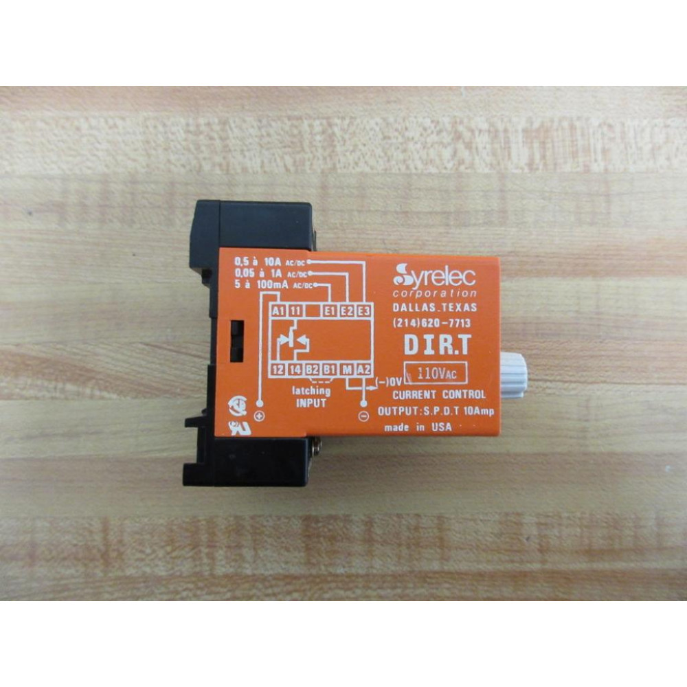 Syrelec DIRT110A Relay With Socket - Used
