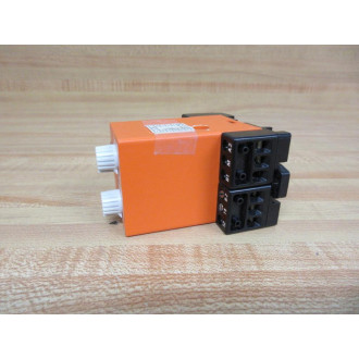 Syrelec DIRT110A Relay With Socket - Used