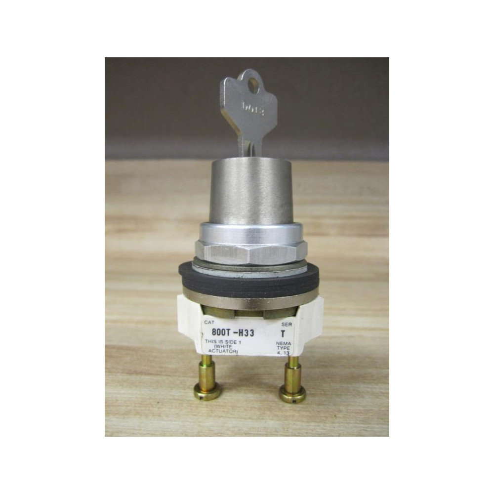 Allen Bradley 800T-H33 Selector Switch 800TH33 WKey - New No Box