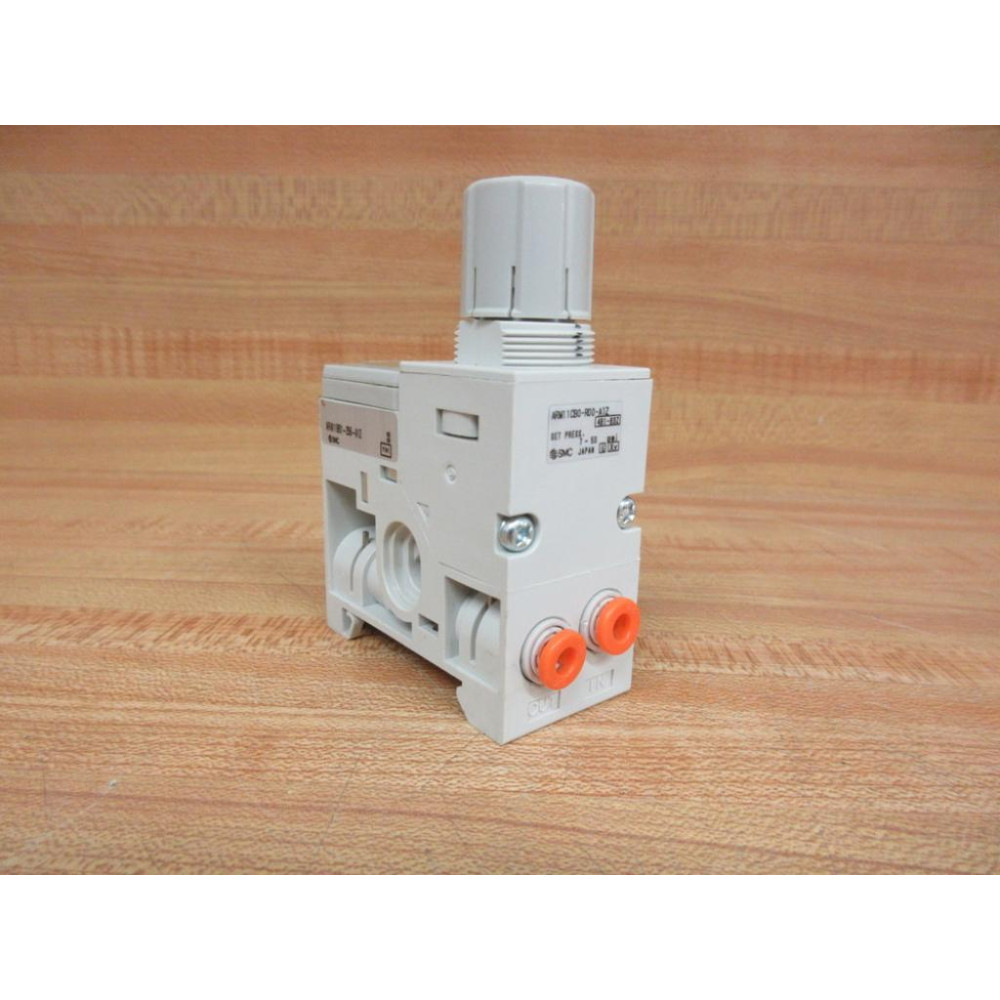 SMC ARM1 1CB0-R00-A1Z Pneumatic Regulator ARM11CB0R00A1Z - Used
