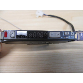 Keyence FS-V31P Photoelectric Amplifier 5-Wire - Used