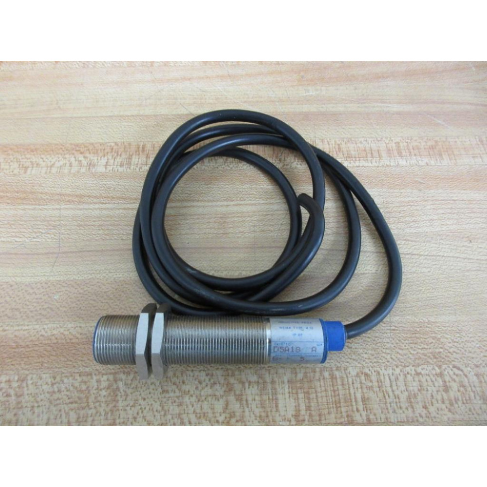 Allen Bradley 871C-D5A18 Proximity Switch 871CD5A18 - Used