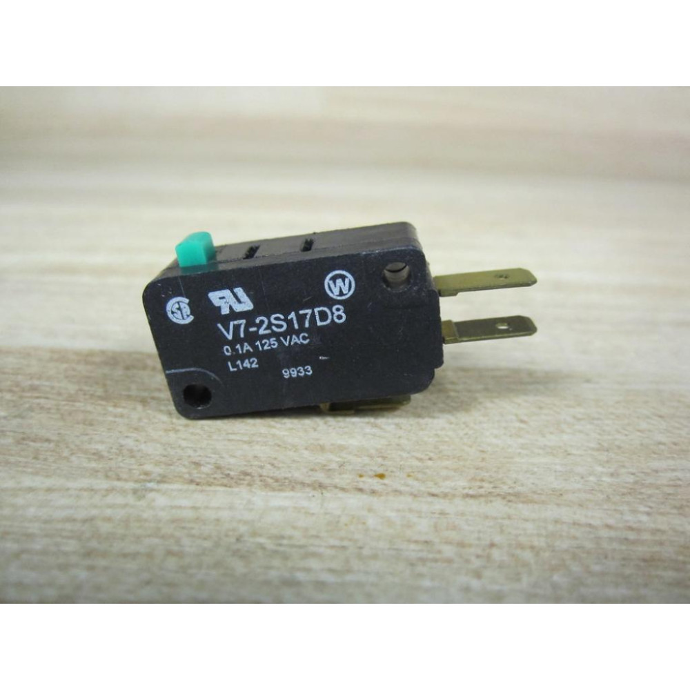 Honeywell  Micro Switch V7-2S17D8 Snap Switch V72S17D8 - Used