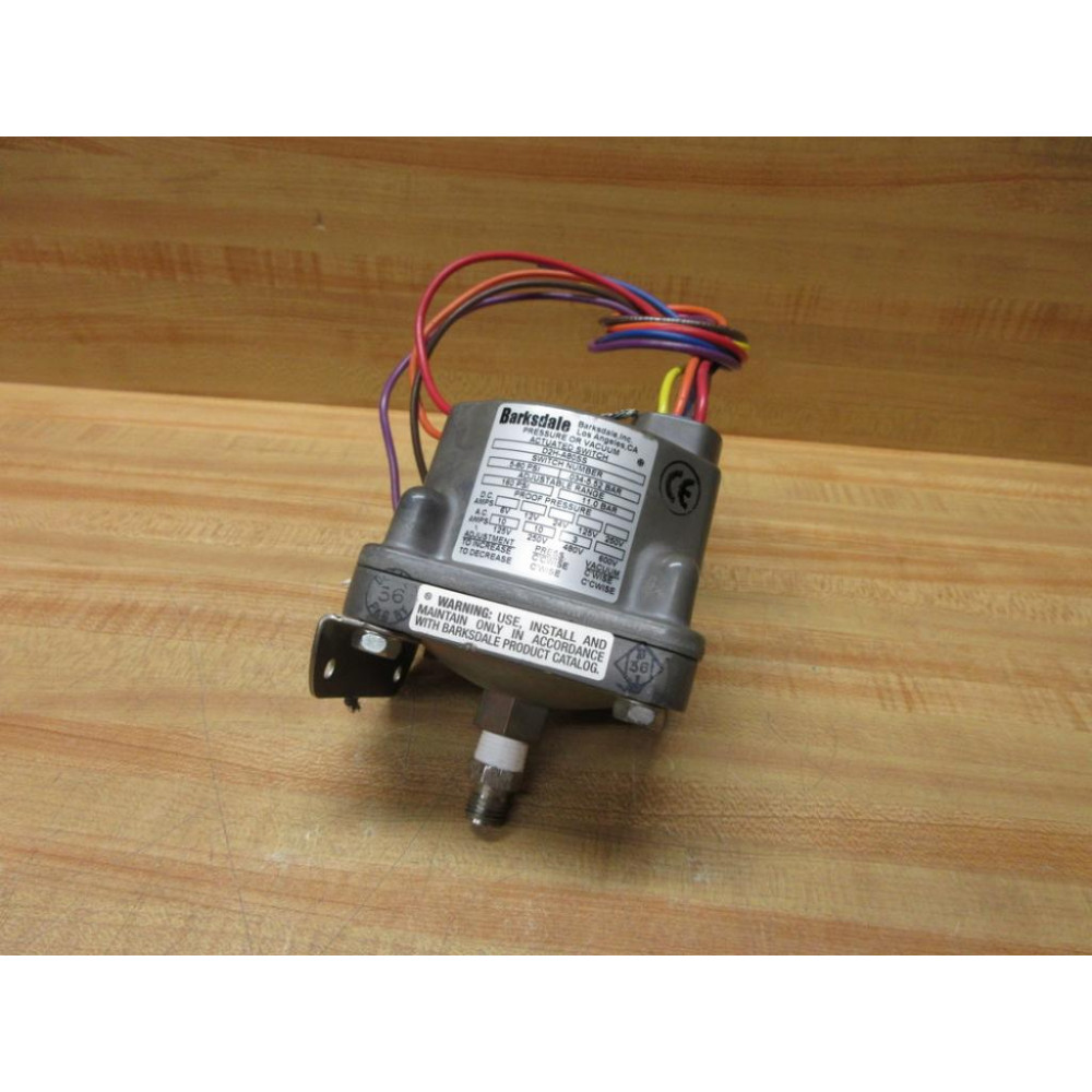 Barksdale D2H-A80SS Pressure Or Vacuum Switch - Used