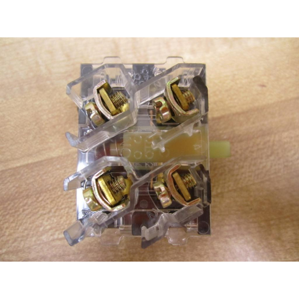 GE General Electric CR104PXC91 Contact Block wTerminal Cover - Used