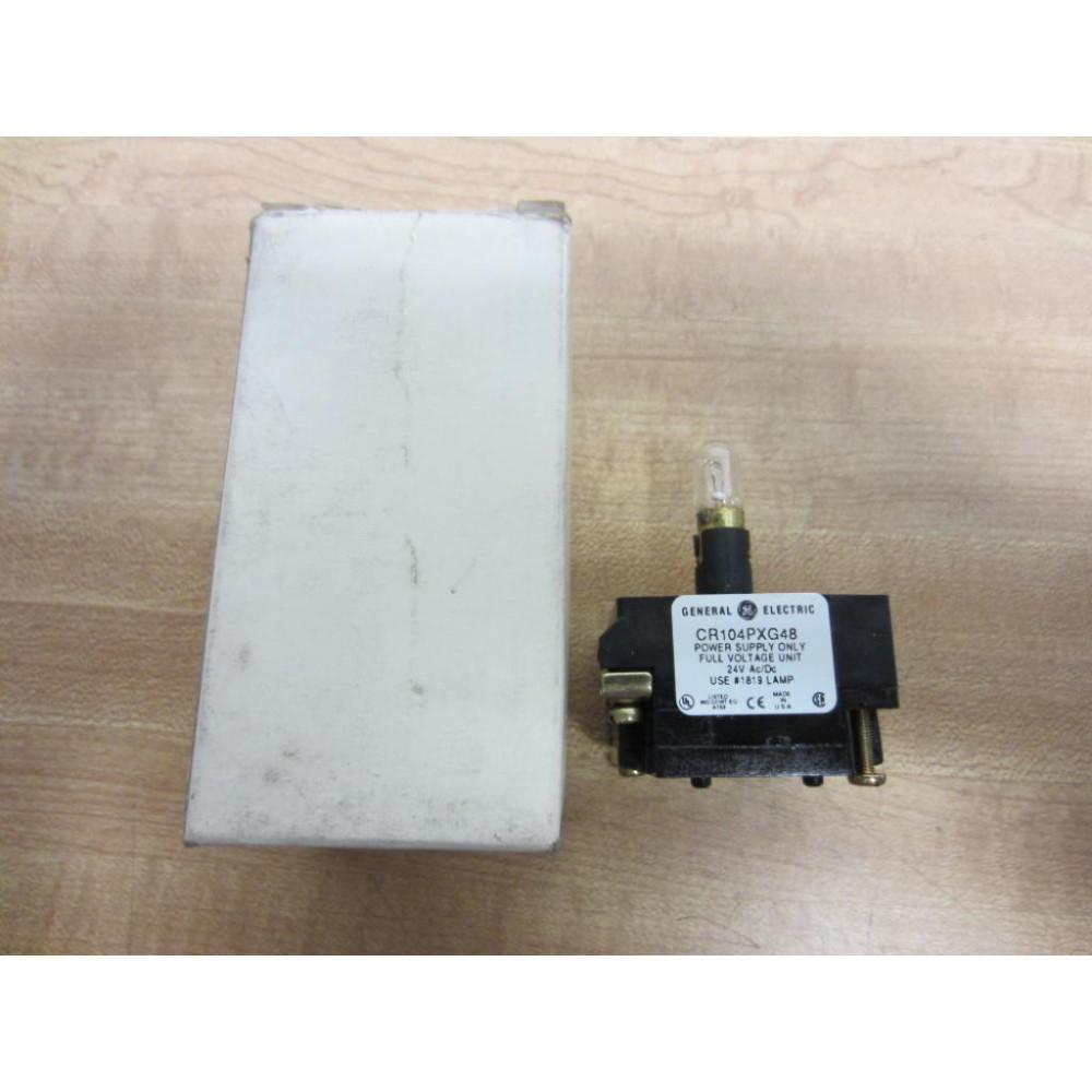 General Electric CR104PXG48 Full Voltage Socket With Lamp