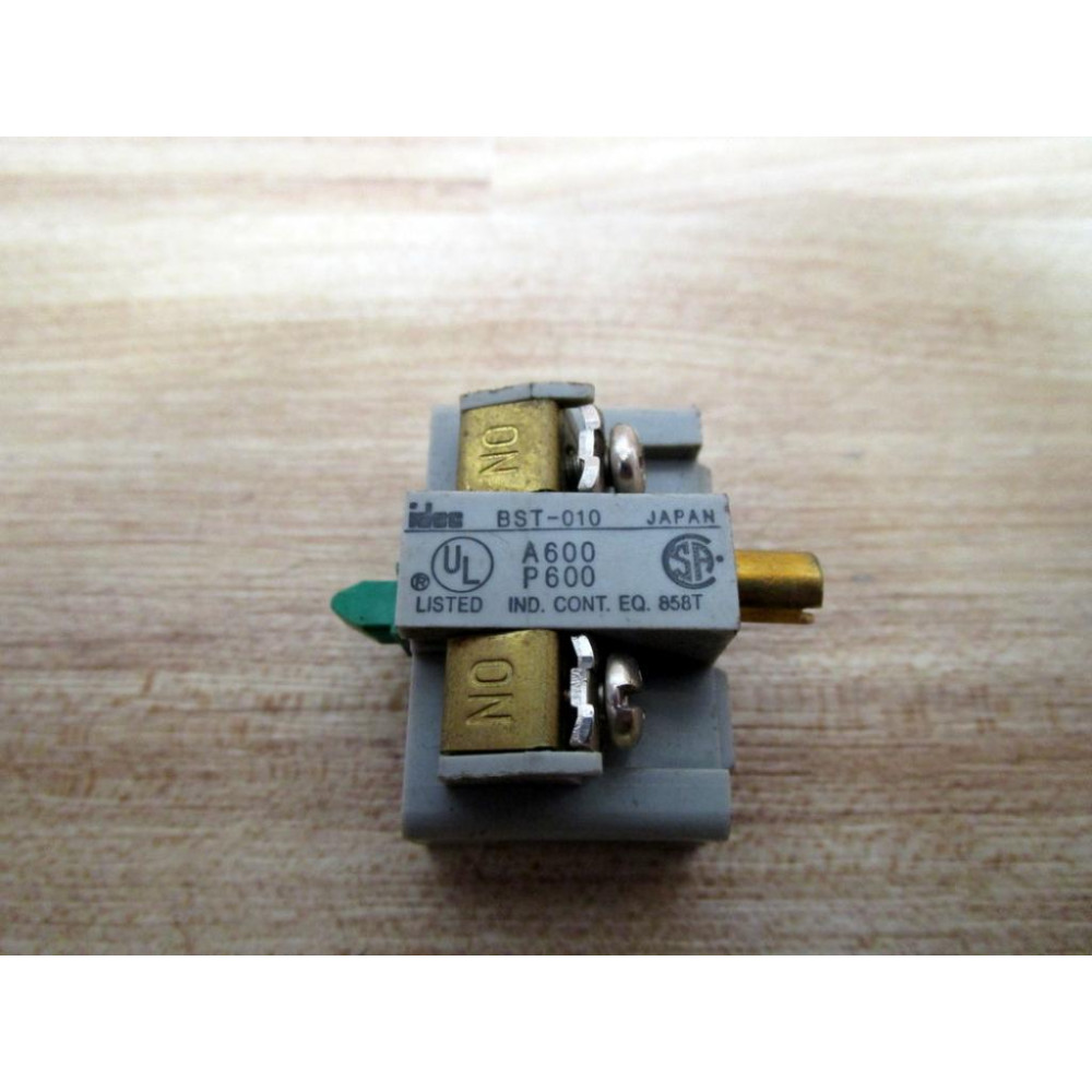 IDEC BST-010 Contact Block  BST010 - New No Box