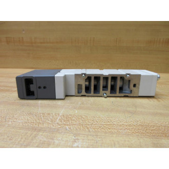 SMC VQ4201-51 Solenoid Valve VQ420151 - Used