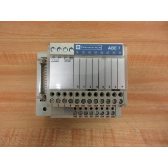 Telemecanique ABE7-H08R21 PLC Machine Control ABE7H08R21 - Used
